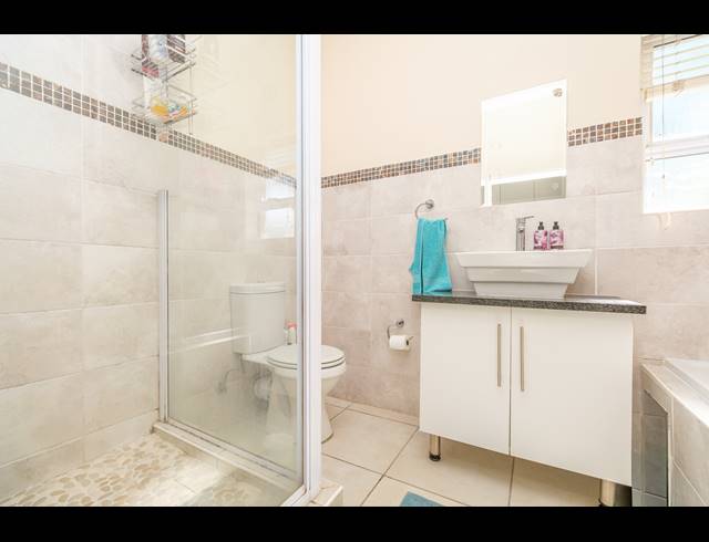 2 BEDROOM APARTMENT FOR SALE IN PARKVIEW